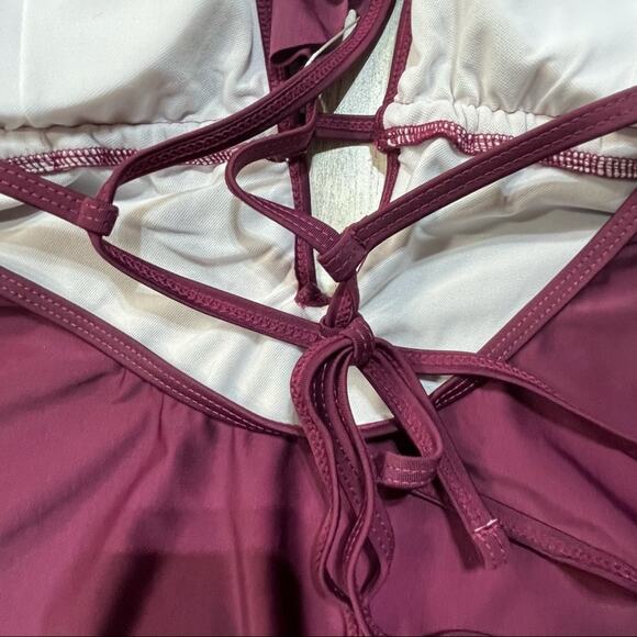 Strappy One-Piece Ruffled Monokini - Picture 5 of 8